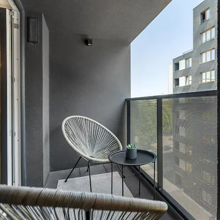 Stellar Green Apartment Wroclaw